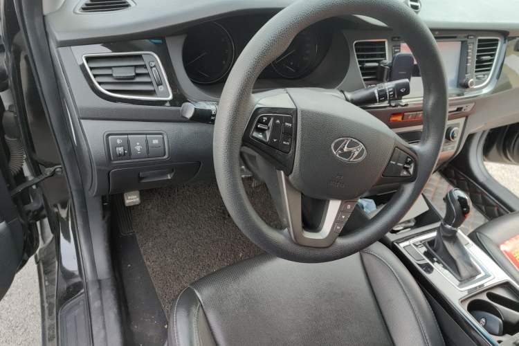 Used Hyundai Mistra 2014 1.8L Automatic Smart GLS
