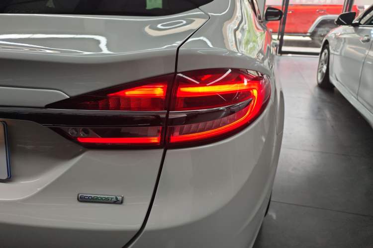 Used Ford Mondeo 2017 Facelifted EcoBoost 180 Fashion Edition Exterior 6