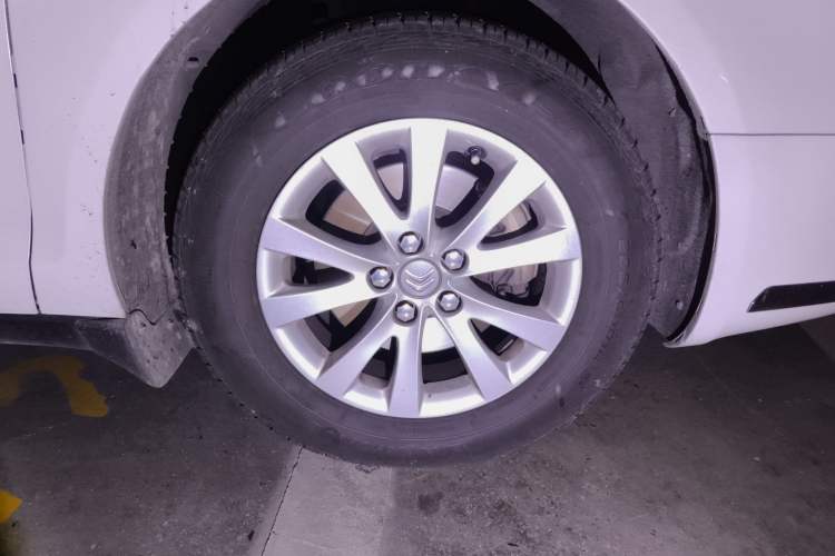 Used Citroen C5 2014 1.6T Automatic Luxury Model Right Front Wheel Hub