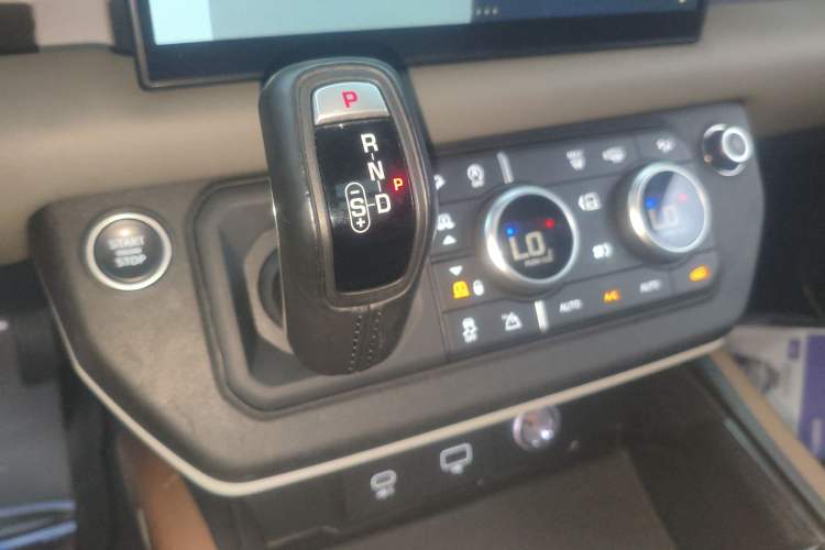 Used Land Rover Defender 2022 90 2.0T P300 X-DYNAMIC HSE