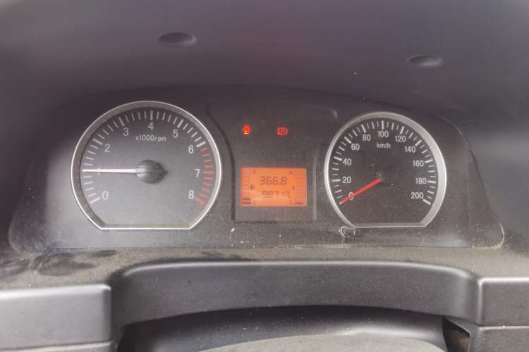 Used FORTHING Lingzhi 2013 M3 1.6L 7-seat Standard Model Instrument Cluster