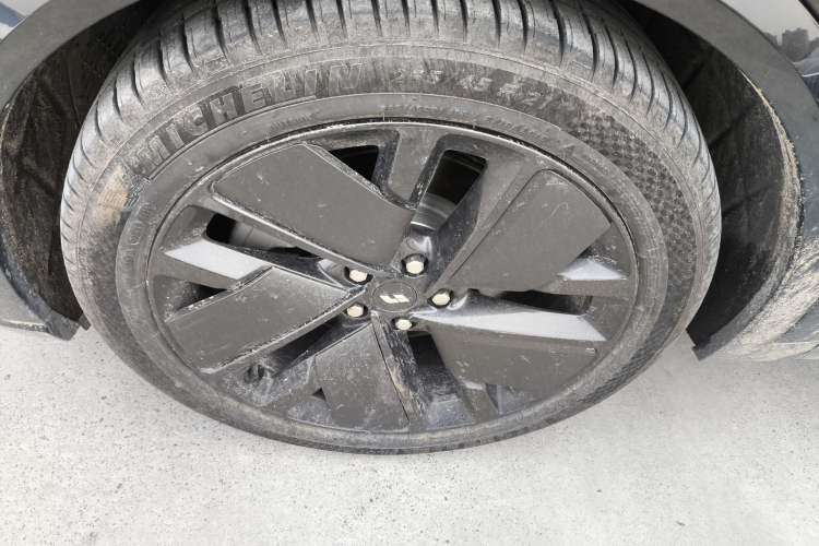 Used Li Auto L8 2025 Ultra Smart Refreshed Edition Exterior 4