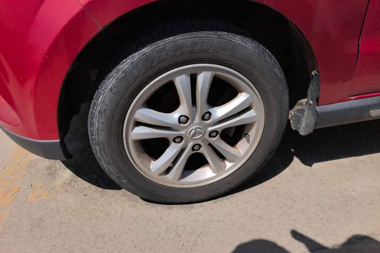 Used HYOSOW H2 2015 1.5L AMT Comfort Version BJ415C Left Front Wheel Hub