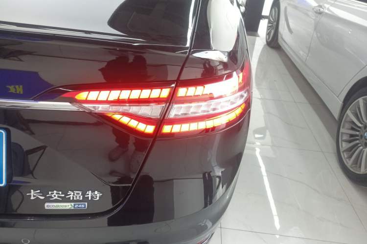 Used Ford Taurus 2019 EcoBoost 245 Premium Edition
