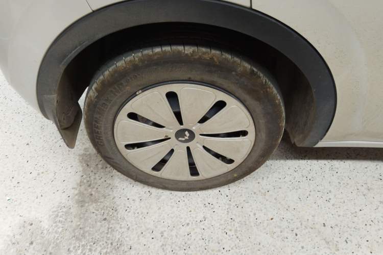 Used Wuling Bingo 2024 203km Light Edition Exterior 5