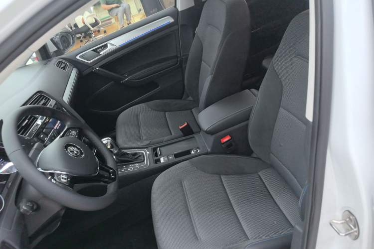 Used Volkswagen Golf Pure Electric 2020 Chari