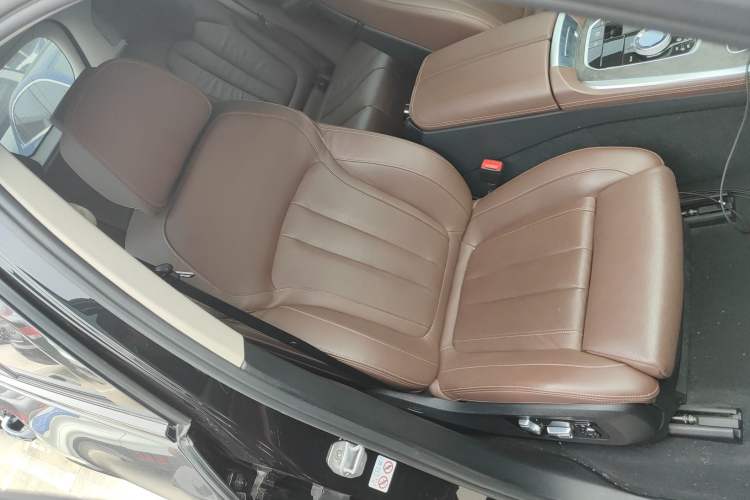 Used BMW X5 2019 xDrive40i Luxury Model with M Sport Package