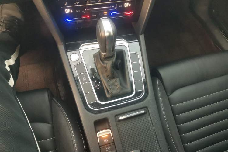 Used Volkswagen Magotan 2020 330TSI DSG Leading Model
