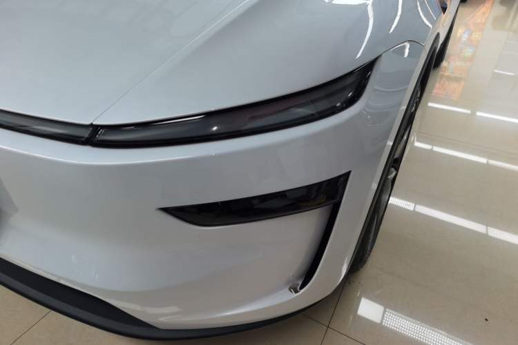 Used Tesla Model Y 2025 Rear-Wheel Drive First Edition