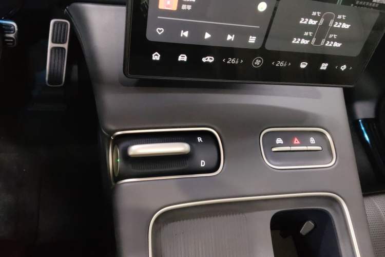 Used Nio ES8 2023 75 kWh Gear Lever