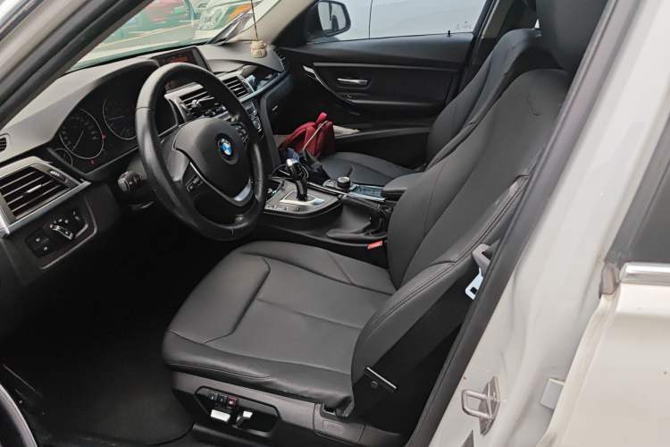 Used BMW 3 Series 2016 320Li Ambition Model