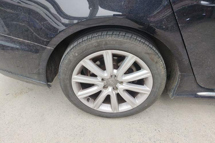 Used Audi A6L 2018 30th Anniversary Edition TFSI Trendy Model Right Rear Wheel Hub