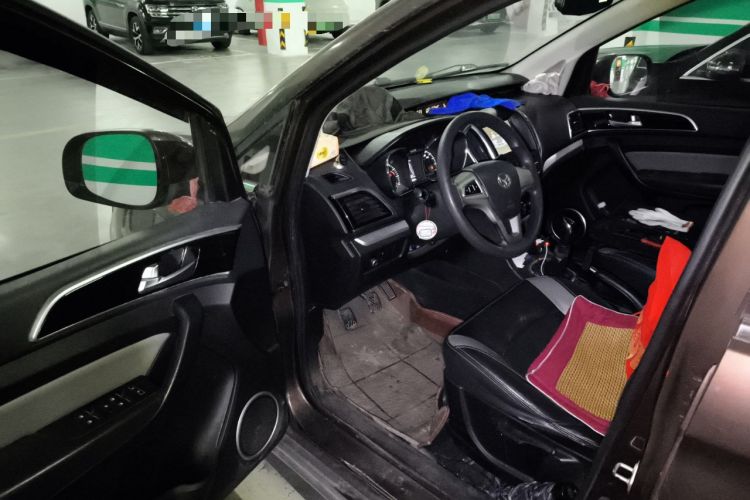 Used HYOSOW H3 2015 1.5L manual luxury version
