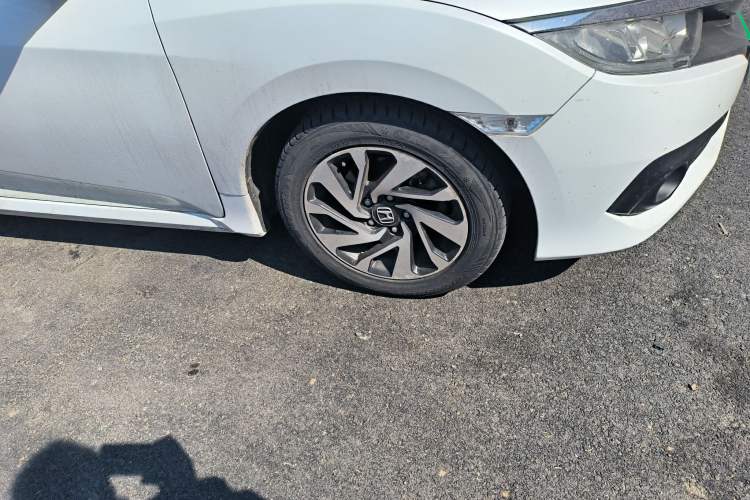 Used Honda Civic 2016 220TURBO CVT Luxury Edition Right Front Wheel Hub