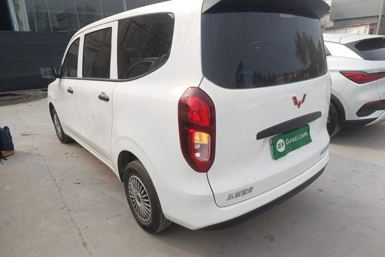 Used Wuling Hongguang New Energy 2025 Extended-Range Hybrid 50 km Standard Version Exterior 2