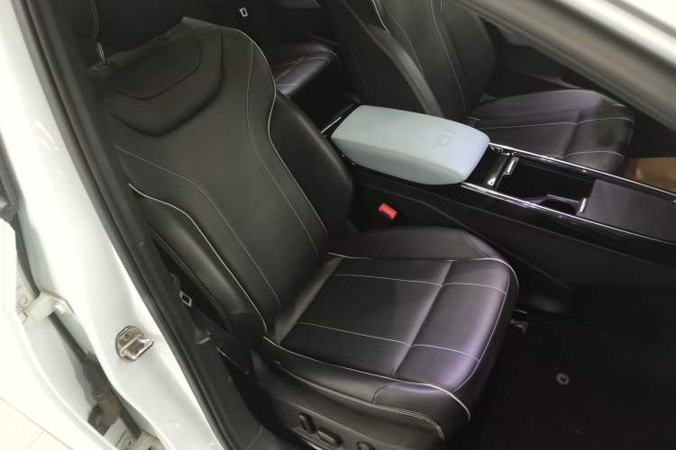 Used Volkswagen ID.4 X 2022 Pure Smart Edition Right Front Seat