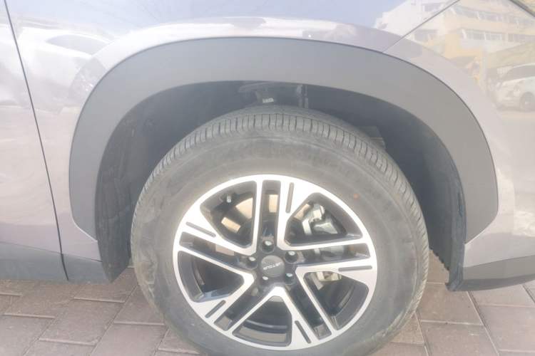 Used JETOUR Dashing 2025 1.5T DCT Luxury Edition Right Front Wheel Hub