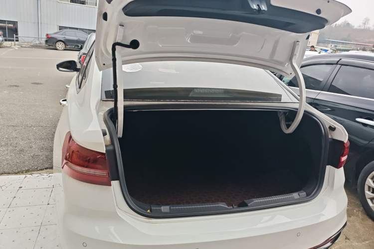 Used Volkswagen Lavida 2024 300TSI DSG Starry Sky Deluxe Edition