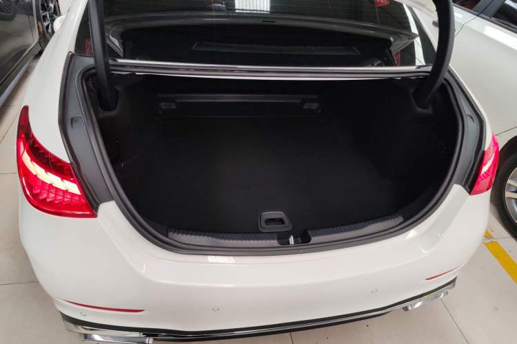 Used Mercedes-Benz C-Class 2022 Restyled C 260 L Sport Edition Trunk