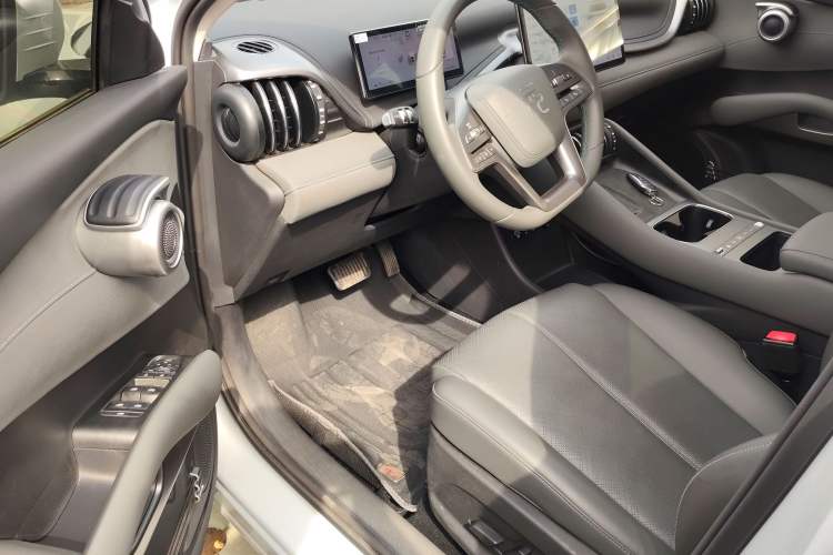 Used BYD Yuan PLUS 2025 Intelligent Driving Version 510 KM Beyond-Grade Edition Driver Seat