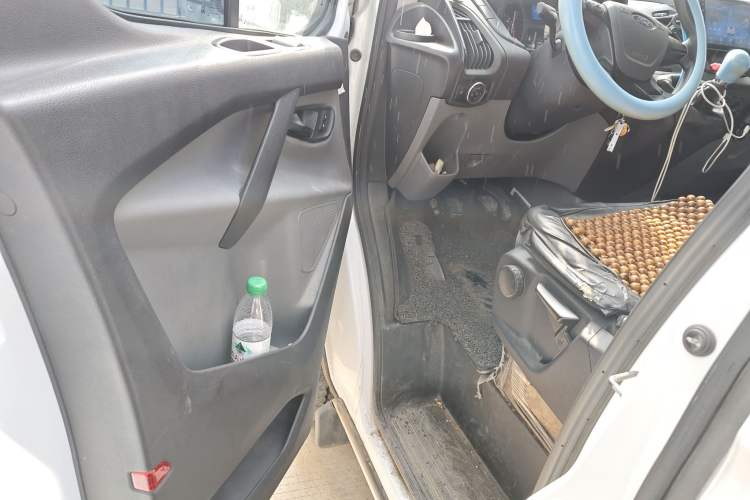 Used Ford Transit 2020 2.0T Diesel Multi-Function Commercial Vehicle Mid-Chassis Low-Roof Design with Dual Rear Doors Meeting China VI Emission Standards Driver Seat