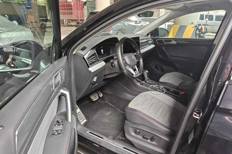 Used Volkswagen Tiguan X 2022 330TSI Two-Wheel-Drive Flagship Edition Driver Seat