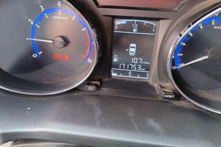 Used FORTHING F600 2016 F600L 1.5T Luxury Model
