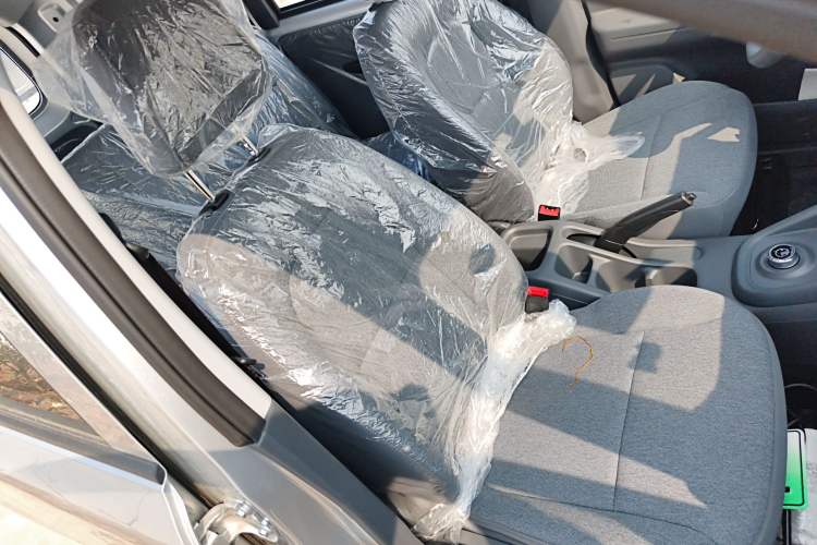 Used Wuling Hongguang New Energy 2024 All-Electric Model 300KM Standard Version
