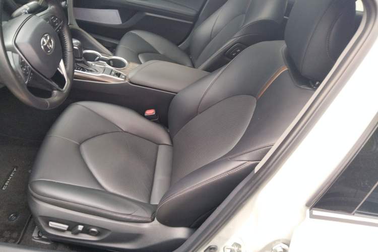 Used Toyota Camry 2019 2.0G Luxury Edition China VI Standard
