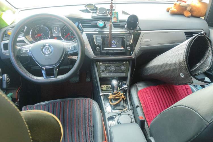 Used Volkswagen Touran 2016 Volkswagen Touran L 280TSI DSG Comfort Edition
