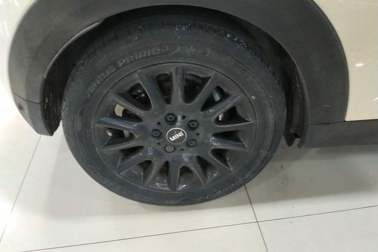 Used MINI 2021 1.5T ONE PLUS Right Rear Wheel Hub