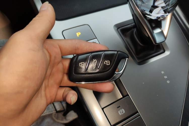 Used Roewe RX5 New Energy 2023 eRX5 Super Hybrid Premium Edition Interior 1