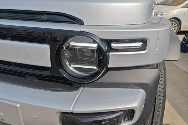 Used iCAR V23 2025 401 Two-Wheel Drive Intelligent Driving Version
