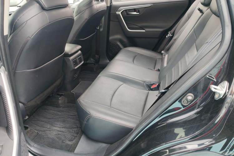 Used Toyota Wildlander 2020 2.0L CVT Two-Wheel Drive Prestige Edition Left Rear Seat