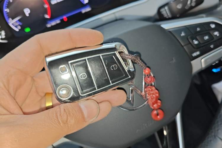 Used Volkswagen Tayron 2023 330TSI Two-Wheel-Drive R-Line High-Energy Version Vehicle Key