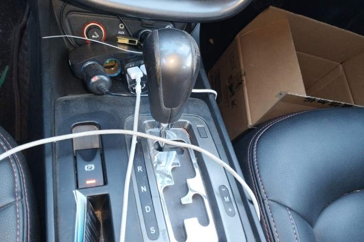 Used Bestune X80 2016 2.0L automatic Comfort trim level