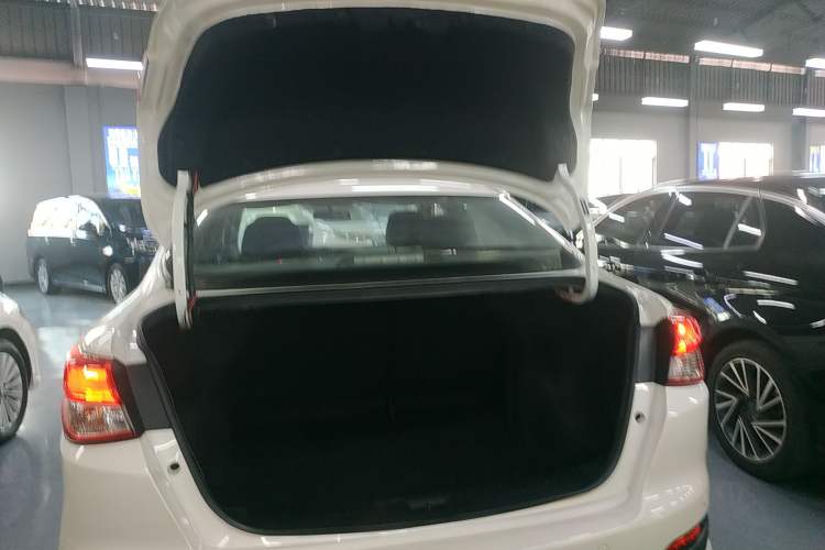 Used Nissan Lannia 2021 1.6L CVT Cool Edition Trunk