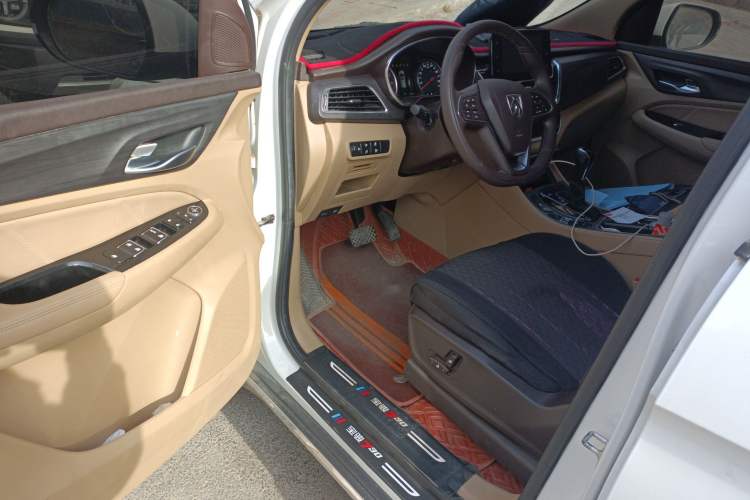 Used Baojun 730 2017 1.8L iAMT Prestige Version 7 Seats
