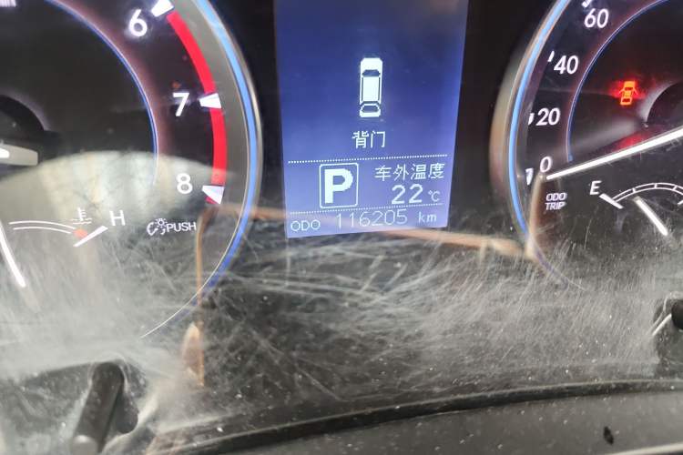 Used Toyota Highlander 2017 2.0T Four-Wheel Drive Luxury Edition 7 Seats Odometer Close Up