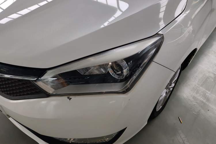 Used Haima M3 2016 1.5L Manual Comfort Model with Sunroof
