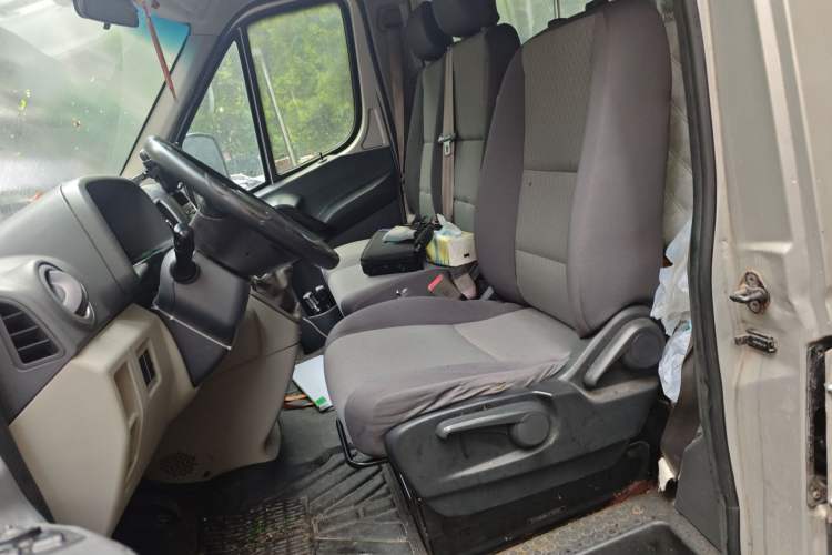 Used JAC Group Sunray 2018 2.7T 5-Series National Emission Standard V Star Express High-Roof Left Front Seat