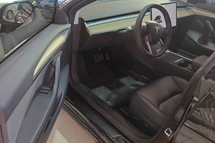 Used Tesla Model 3 2022 Rear-Wheel-Drive Version
