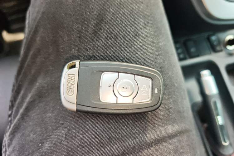 Used Haval H6 2015 Sport Edition 1.5T Automatic Two-Wheel Drive Luxury Model Vehicle Key