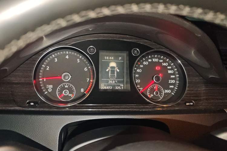 Used Volkswagen Magotan 2012 1.8TSI Prestige Model Instrument Cluster
