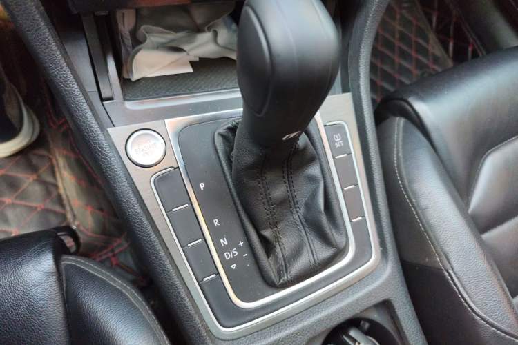 Used Volkswagen Golf 2015 1.4TSI Automatic Luxury Model