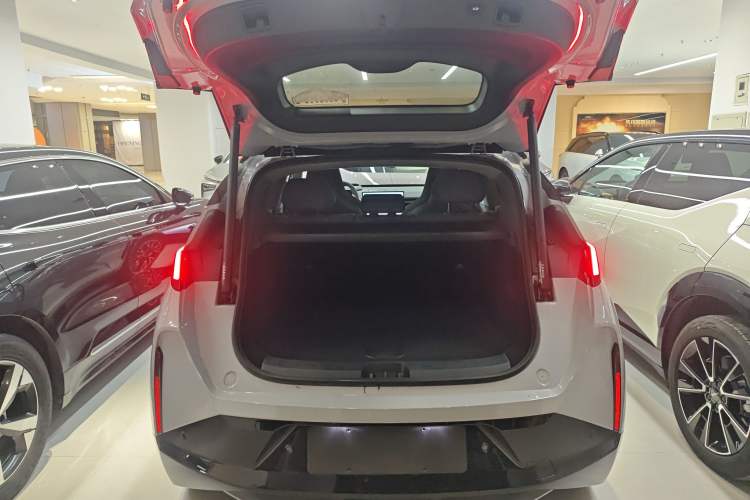 Used Zeekr X 2025 5-Seater Four-Wheel Drive Sport Version
