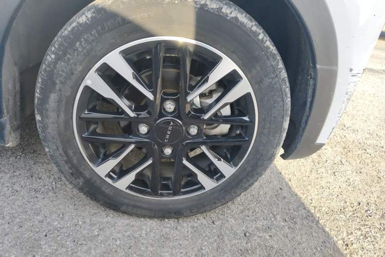 Used Chery QQ Little Ant 2024 Revised Edition Youth Version 251 km True Love Edition 23.99 kWh Right Front Wheel Hub