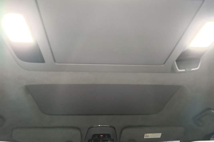 Used Zeekr 009 2024 Six-Seat Executive Version 4WD 108 kWh