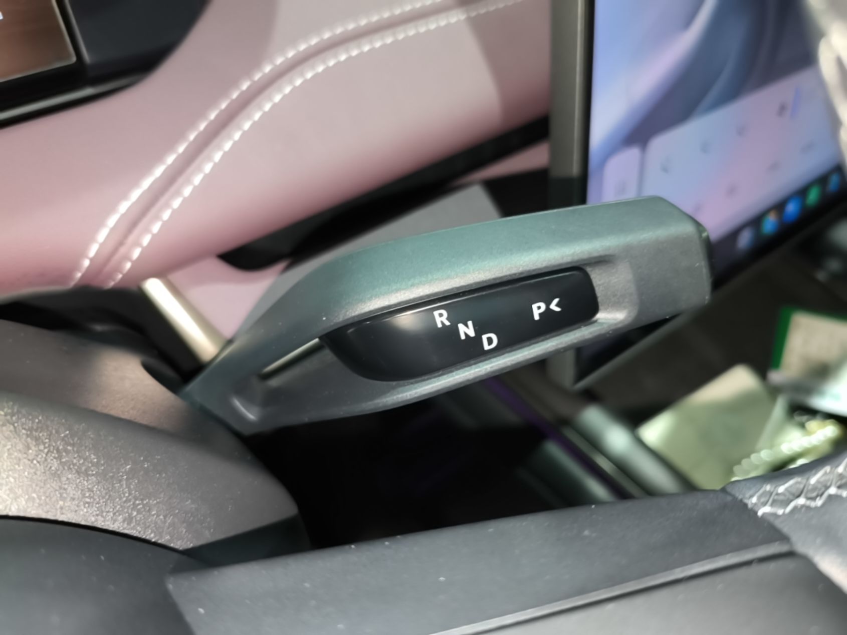 Xiaomi Auto SU7 2024 Rear-Drive Ultra-Long Range Advanced Pro-Level Intelligent Driving Version — снимка 16