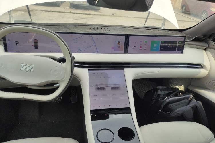 Used IM LS7 2023 100kWh Lux Rear-Drive Version